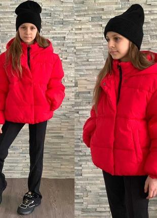 Куртка демісезонна червоного кольору на дівчинку фірми zara