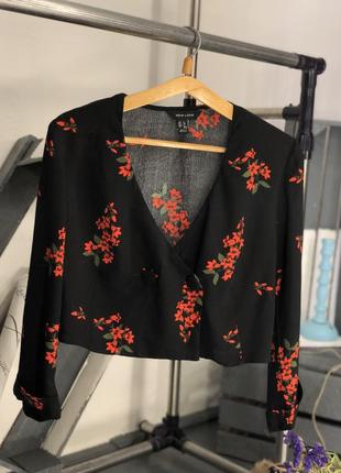 Коротка блуза