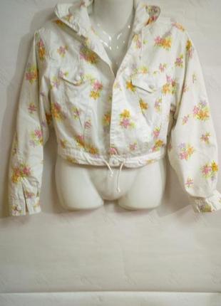 Катоновая куртка ,в цветочный принт3 фото