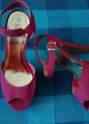 Туфлі, босоніжки малинові нові gorgeous new look р. 39,5-40 ст. 26см
