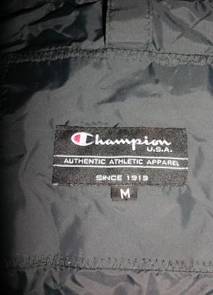 Коротка утеплена демісезонна куртка champion з капюшоном7 фото