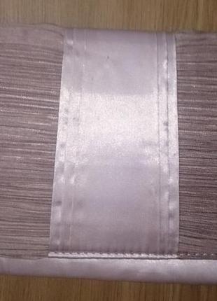 Стильний рожевий атласний клатч