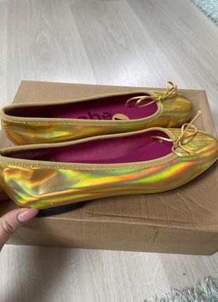 Туфельки золоті туфлі туфлі італія балетки