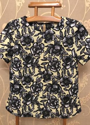 Дуже красивий і стильний брендовий топ у кольорах!