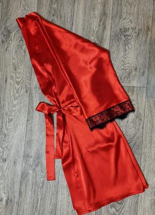 Атласный халат красный с кружевом2 фото