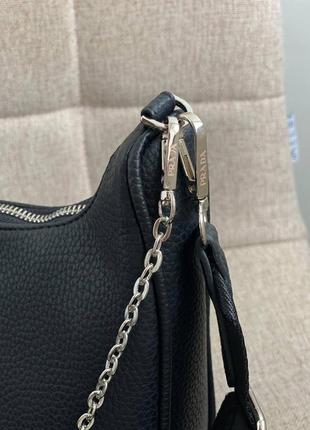 Женская сумка в стиле prada re-edition black leather.женская сумочка с длинной ручкой4 фото