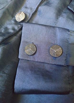 Шелковая укороченная рубашка пиджачного типа в стиле милитари с металлическими пуговицами блузка блуза шелк эксклюзивная ручная работа5 фото