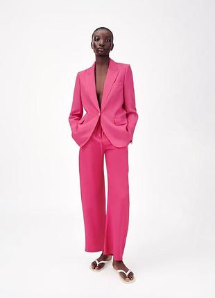 Яркие брюки zara