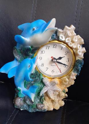 Часы настольные дельфины статуэтка