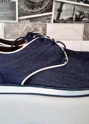 Туфлі чоловічі джинсові відмінної якості,устілка дуже комфортна,на шнурках,розмір 42р.