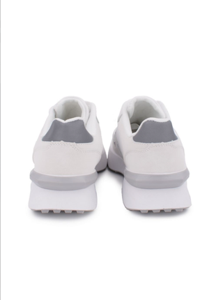 Жіночі білі кросівки
