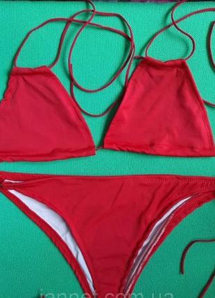 Купальник раздельныйс дефектом (швы не ровные, тонкая ткань), верх чашка с, низ 48-50 размер