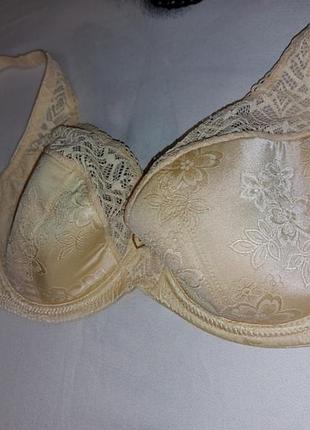 Бюст бежевмй ліф бе паралону з мереживом