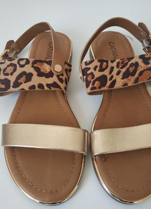 Босоніжки catwalk 36р нові