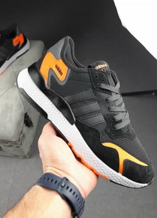 Чоловічі чорні весняні з помаранчевим кросівки adidas nite jogger модні літні кросівки адідас