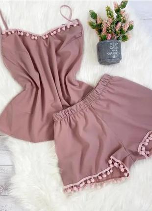 Розовая пижама с бубонами майка и шорты, піжама