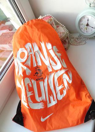 Небольшой яркий рюкзак