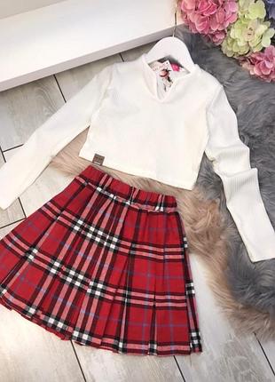 Костюм є кольори