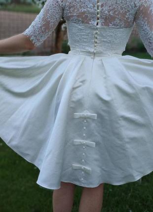 Атласна сукня (весільна,вечірня)