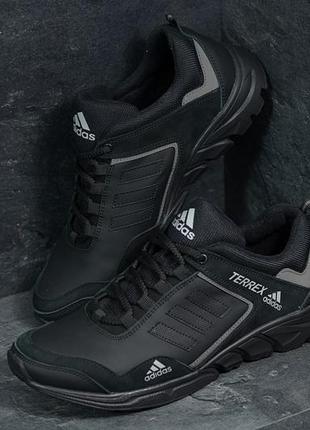 Чоловічі шкіряні кросівки adidas