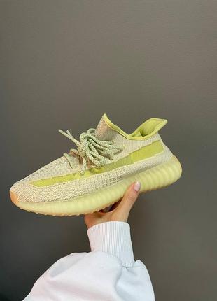 Кроссовки
adidas yeezy boost v2 antlia