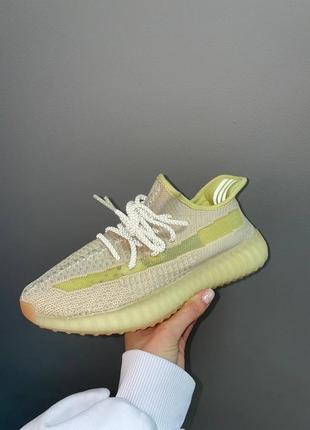 Кроссовки
adidas yeezy boost v2 antlia2 фото