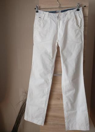 Белые брюки tommy hilfiger
