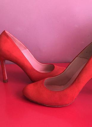 Замшевые красные туфли3 фото