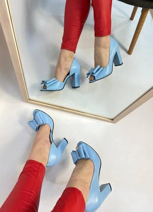 Эксклюзивные туфли из натуральной итальянской кожи с бантиком голубые4 фото