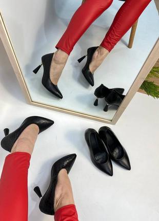 Ексклюзивні туфлі човники на шпильці італійська шкіра чорні3 фото