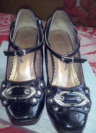 Туфли черные