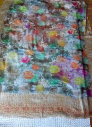 Большая  шаль с веселенькой расцветкой3 фото
