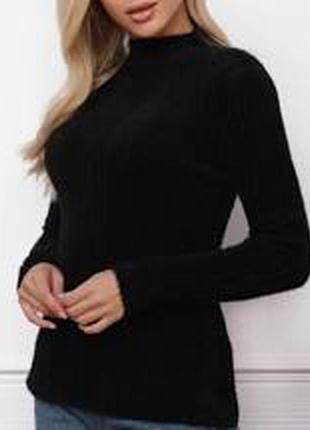 Дуже гарний і стильний пухнастий светр 21.