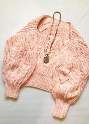 Очень красивый вязаный свитер