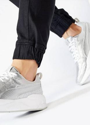 Кроссовки  puma
