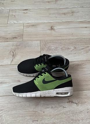 Кросівки nike