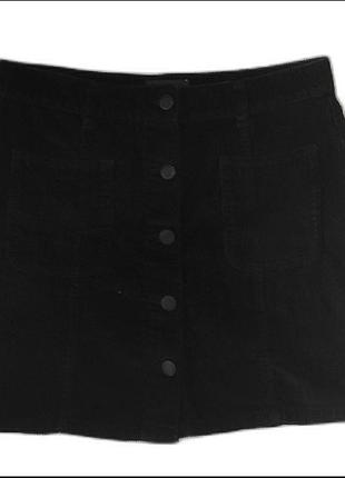 Вельветовая юбка на пуговицах с карманами