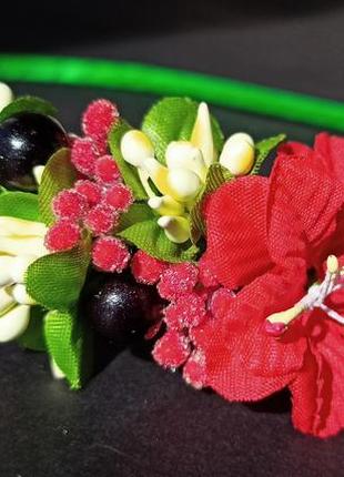 Обруч з квітами з квітами