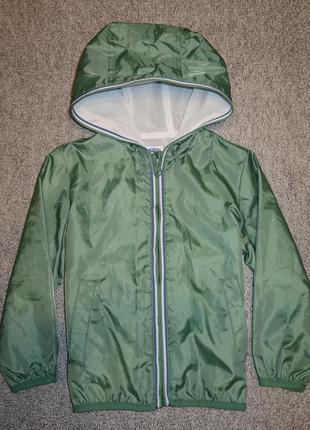 Вітровка chicco на 2 роки