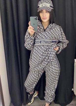 Спортивний костюм