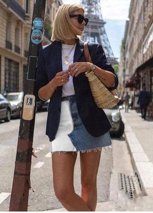 Джинсовая юбка с поясом с ремнем синяя с белым модная трендовая стильная короткая3 фото