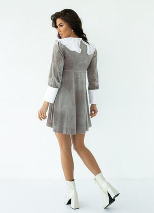 Велюровое платье с оригинальным воротником и манжетами2 фото