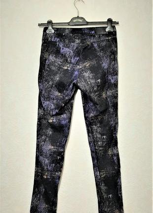 H&m бренд отличные штаны джеггинсы лосины чёрно-фиолетовые-бежевые стрейч-хлопок женские6 фото