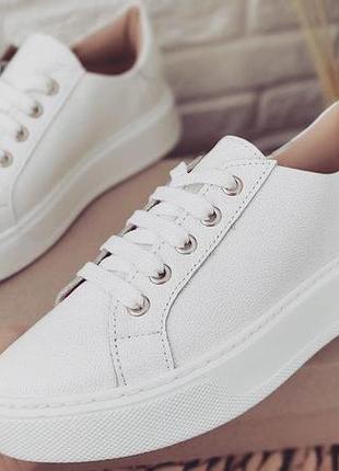 Кроссовки кеды демисезонные белые натуральная кожа на высокой подошве трендовые кеди кросівки натуральна шкіра високі 3555