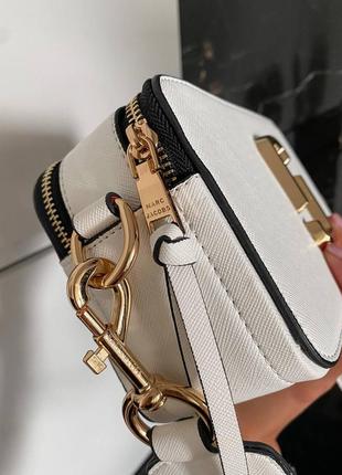 Marc jacobs white logo женская трендовая белая стильная сумка марк джейкобс бренд жіноча біла модна сумочка тренд7 фото