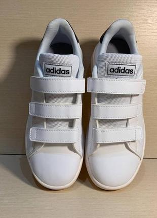Дитячі кросівки adidas advantage білі, розмір 325 фото