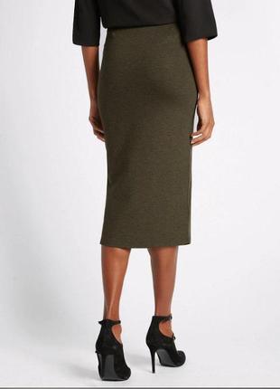 Трикотажная юбка минди в рубчик на молнии с кольцом