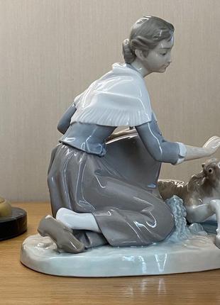 Фарфоровая статуэтка lladro «с маленьким теленком».6 фото