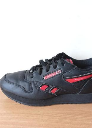 Классные кожаные кроссовки reebok 34,5 р. стелька 23 см