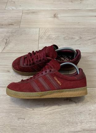 Кросівки adidas topanga